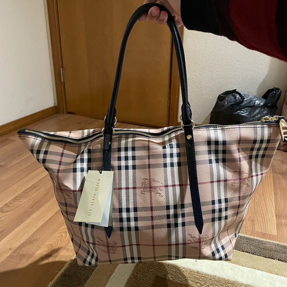 BURBERRY HAYMARKET MEDIUM SALISBURY TOTE - Picture 1 of 8
